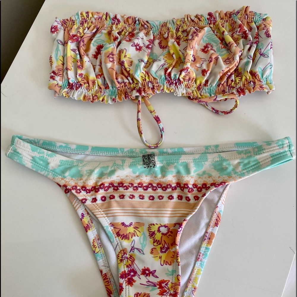 O’Neill Bikini.